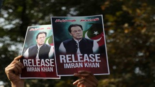 Eski Pakistan Başbakanı Imran Khan ile eşine 17şer yıl hapis cezası