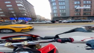 Eskişehir trafiğine takılmamak için tramvay yolunu kullandı