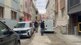 Eskişehirde 43 yaşındaki genç adam evinde ölü bulundu