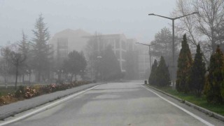 Eskişehirin yüksek kesimlerinde sis etkili oldu