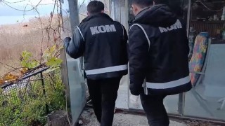 Evini alkol imalathanesine çevirmiş