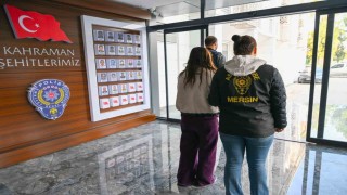 Evleri soyan hırsızlar önce kameraya sonra polise yakalandı