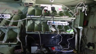 Filistinli genç, İsrail zırhlı aracını şarj istasyonuna çevirdi