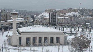 Gaziantep güne beyaz örtü ile uyandı