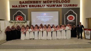 Gaziantepte 16 öğrenci icazet merasiminde hafızlık belgelerini aldı