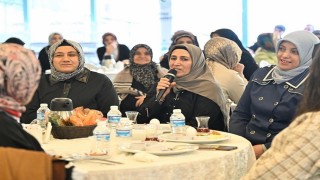 Gaziosmanpaşa Belediye Başkan Vekili Karadeniz, okuma-yazma kursiyerlerini ağırladı