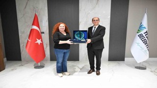 Gençlik ve Ailem konulu kısa film yarışması konukları, Başkan Geçit ile bir araya geldi