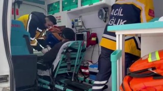Gercüşte hasta vatandaş, ambulans ve mahsur kalan araçlar kurtarıldı