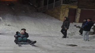 Giresunda sahilde yağmur, yüksek kesimlerinde kar yağışı etkili oluyor