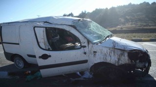 Gizli buzlanma trafik kazalarına sebep oldu: 3  yaralı