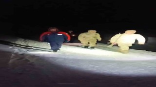 Gümüşhanede yaylada kar nedeniyle mahsur kalan vatandaşlar kurtarıldı