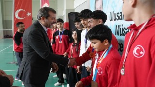 Gürsunun sporcularına ödül yağdı