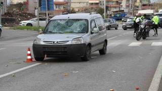 Hafif ticari aracın çarptığı bisikletli ağır yaralandı