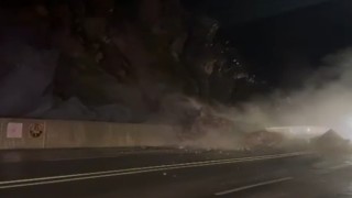 Hakkari-Van yolunda heyelan