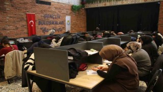 Haliliyedeki öğrencilere eğitim desteği