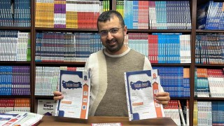 Hatayda depremzede öğrencilere 8 bin ücretsiz deneme kitapçığı dağıtıldı