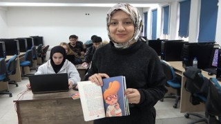 Hayat hikâyesiyle örnek oluyor, geleceğin tasarımcılarını yetiştiriyor