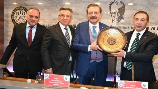 Hisarcıklıoğlu; Denizli Ticaret Odamız vermiş olduğu hizmetlerle 5 yıldıza sahip