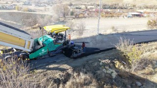 Höbek mahallesine 8 bin 600 tonluk sıcak asfalt