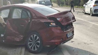 İki otomobilin çarpışması neticesinde 5 kişi yaralandı