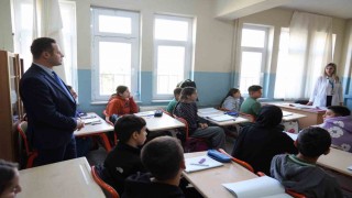 İl Milli Eğitim Müdürü Çay, Köyceğizde öğrenci ve öğretmenlerle bir araya geldi