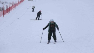 Ilgaz Dağındaki Yurduntepe Kayak Merkezinde sezon başladı