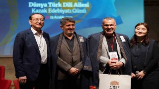 İstanbulda Kazak edebiyatı rüzgarı esti