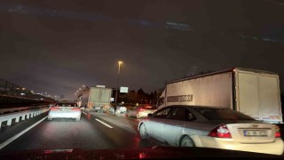 İstanbulda trafik yüzde 90a ulaştı, ağır vasıtalar dikkat çekti