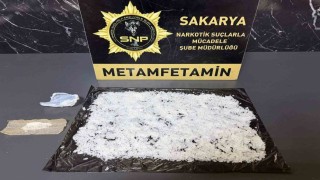 İstanbuldan Zonguldaka uyuşturucu sevk eden şahıslar Sakaryada yakalandı