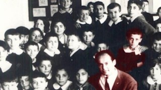 İsviçrede hayatını kaybeden Cumhurbaşkanı Erdoğanın öğretmeni, memleketi Diyarbakırda defnedildi