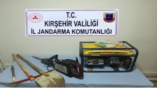 İzinsiz kaçak kazı yapan 3 şüpheli yakalandı