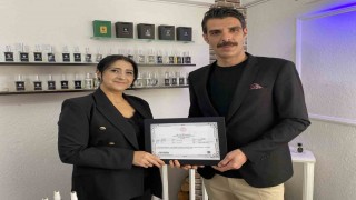 İzlediği filmden etkilenen kadın kendi işini kurup parfümör oldu