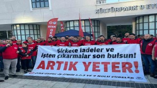 İzmir Büyükşehir işçileri: Arkadaşlarımız işe dönünceye dek mücadele sürecek