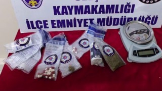 İzmirde 3 aylık takiple yakalanan 18 zehir taciri tutuklandı