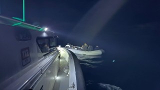 İzmirde açıklarında göçmen hareketliliği