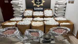 İzmirde rekor düzeyde uyuşturucu hap operasyonu: 2,3 milyon adet ele geçirildi