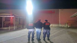 Jandarma Çocuğa Karşı Cinsel Taciz suçundan aranan şahsı yakaladı