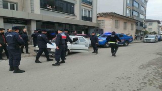 Jandarma personelini yaralayan sürücü, kovalamaca sonrası yakalandı