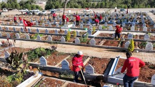 Kahramanmaraşta mezarlıklarda düzenleme