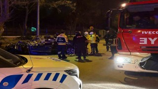 Kaldırıma çarpan otomobil 200 metre savruldu: 1 ölü, 1 ağır yaralı