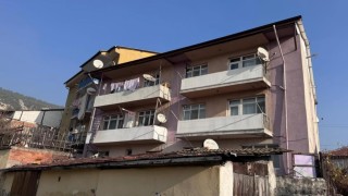 Karabükte bir kişi evinin önünde ölü bulundu