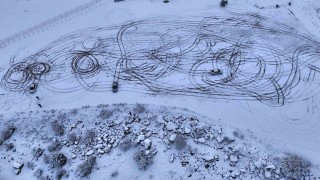 Karabükte sürücüler karın tadını drift atarak çıkardı