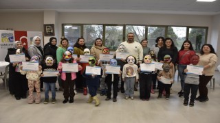 Karacabey Belediyesinden anne-çocuk maske boyama atölyesi