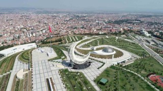 Kareside birleştirilmiş dükkanlardaki ruhsat krizi