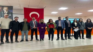 Kariyer planlama ve gelecek tasarımı konferansı gençlerle buluştu