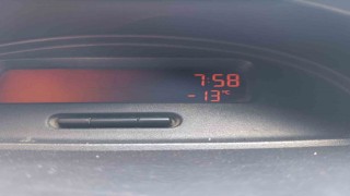 Kars buz kesti: Dondurucu soğuklar hayatı olumsuz etkiliyor