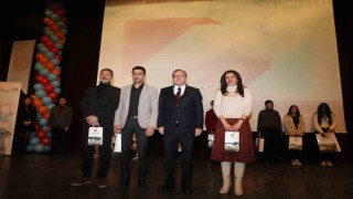Karsta en çok kitap okuyanlara ödülleri verildi