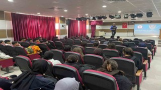 Karsta öğrencilere polislik mesleği anlatıldı