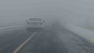 Karsta yoğun sis: Uçak seferleri iptal edildi