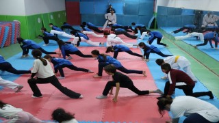 Kartepede çocuklara ücretsiz spor eğitimi